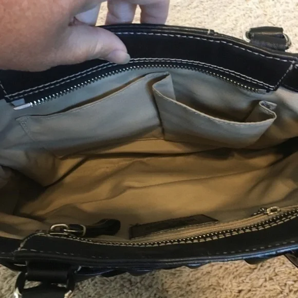 Coach black pebbled leather purse - Picture 9 of 16